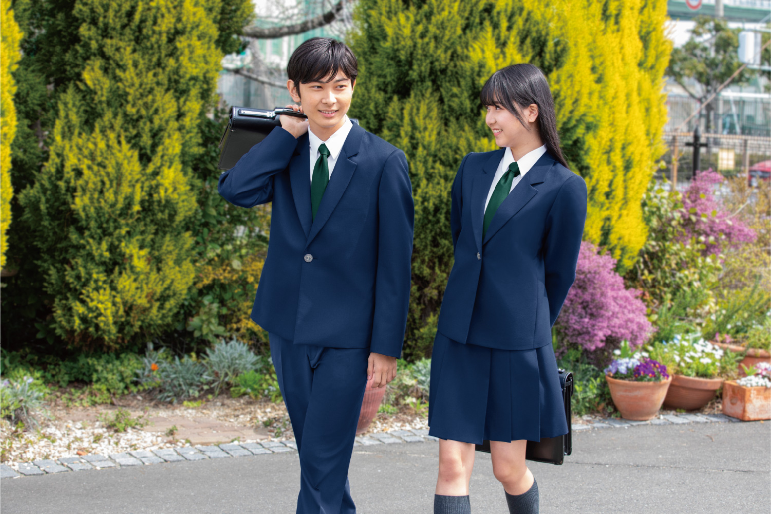 帝丹高校の制服