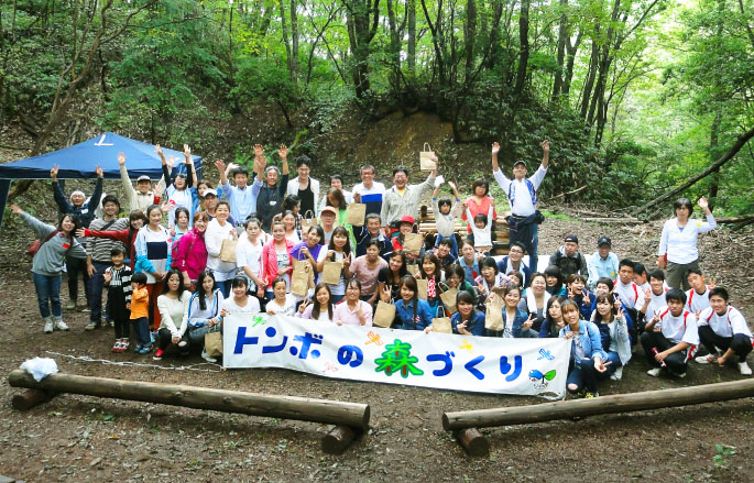 スポーツウエア工場のCO²をまるごとオフセット(相殺)