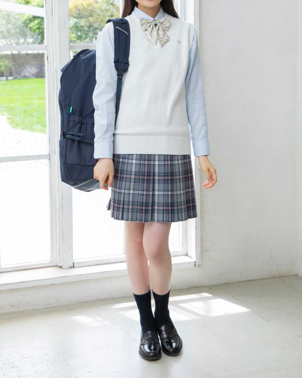 中学生　制服　盗撮 