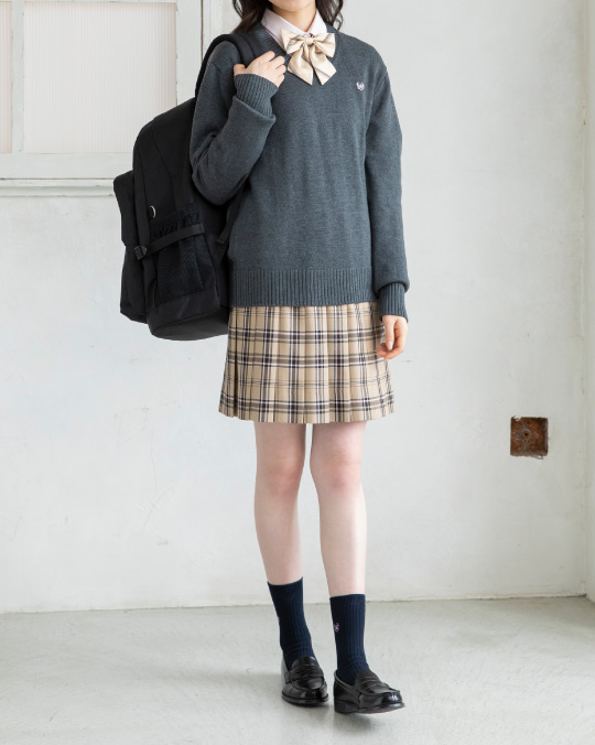 芋セーラー服 街撮り中学生 